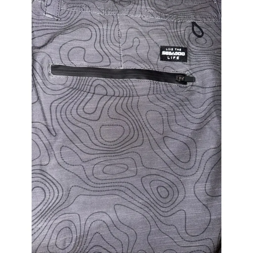 NWT Men’s Sea-Doo Gray Accent Size XL Walking / Board Shorts